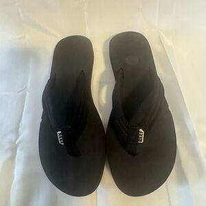 Reef Black Cushioned Flip Flops